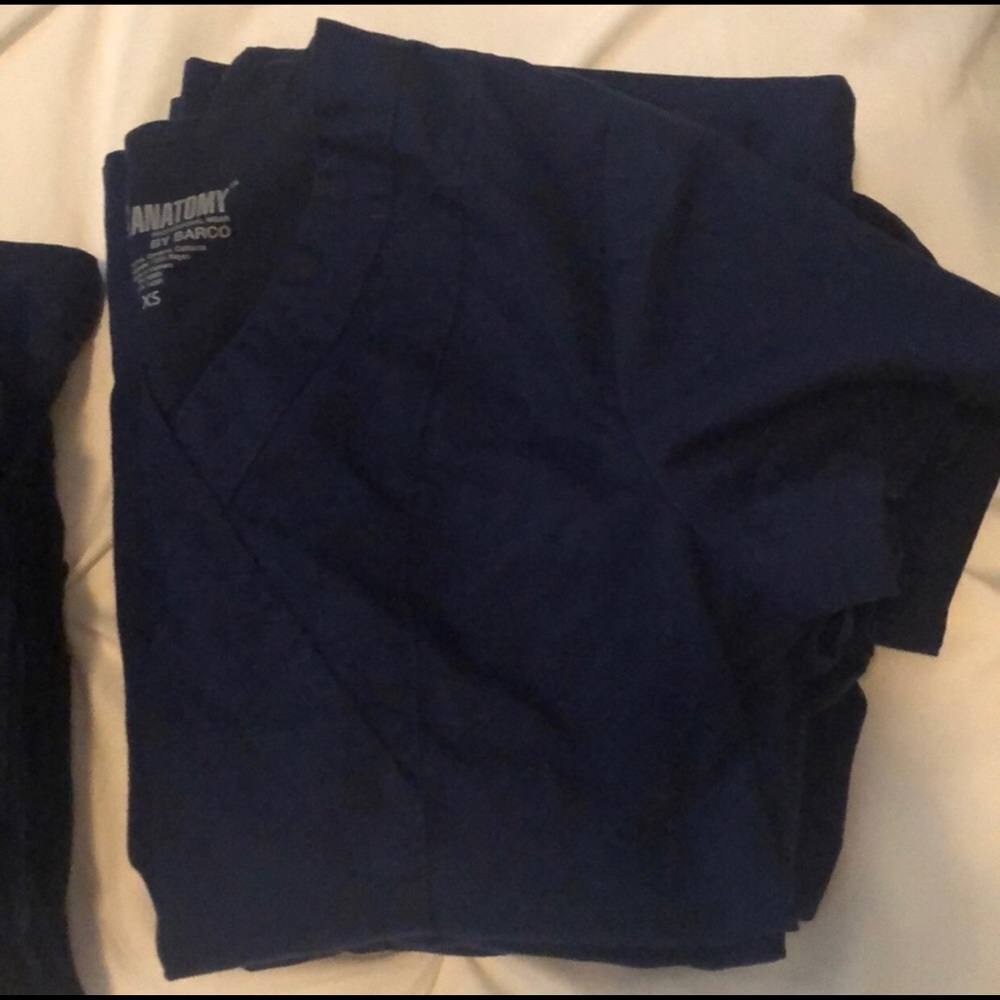 1 set of greys anatomy navy scrubs
